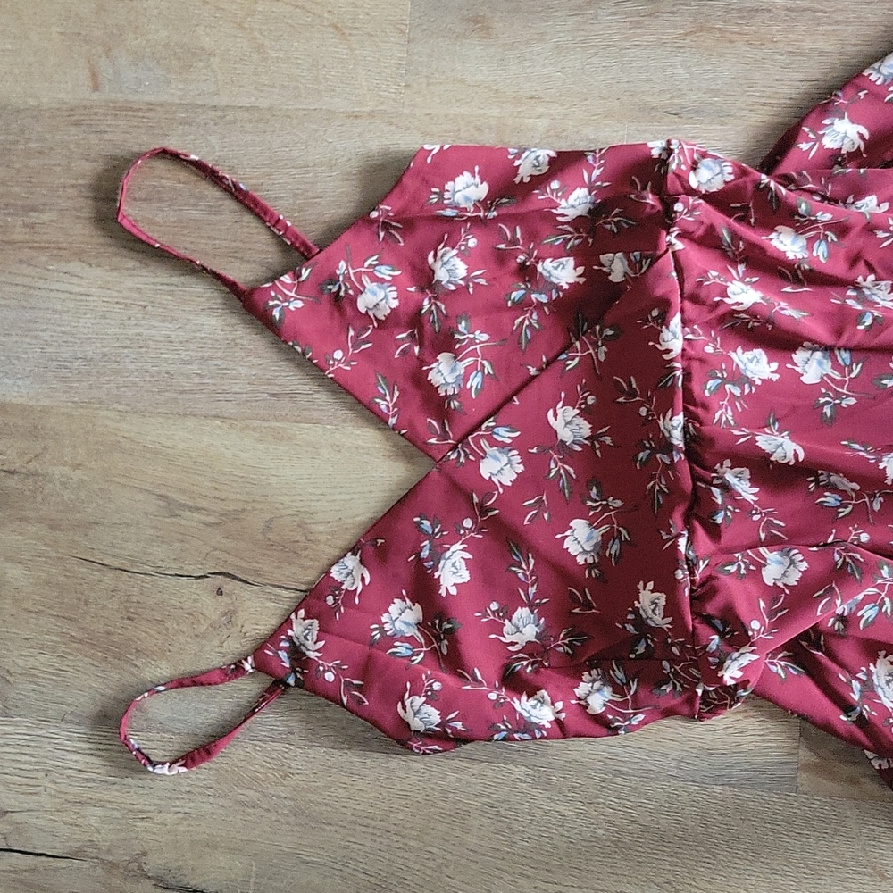 BEAUTIFUL FLORAL DRESS - Picture 6 of 9